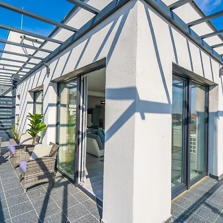 Grey Lights Garden Apartment
