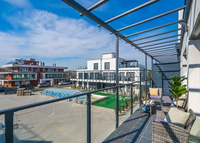 דירה Grey Lights Garden *