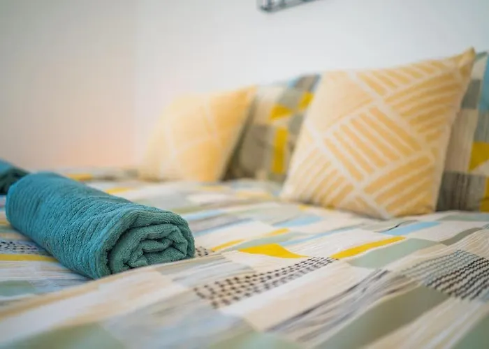 דירה Grey Lights Garden *