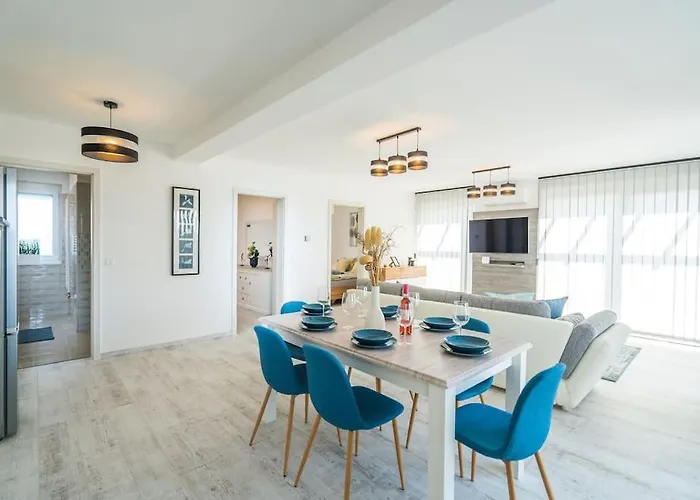 דירה Grey Lights Garden *